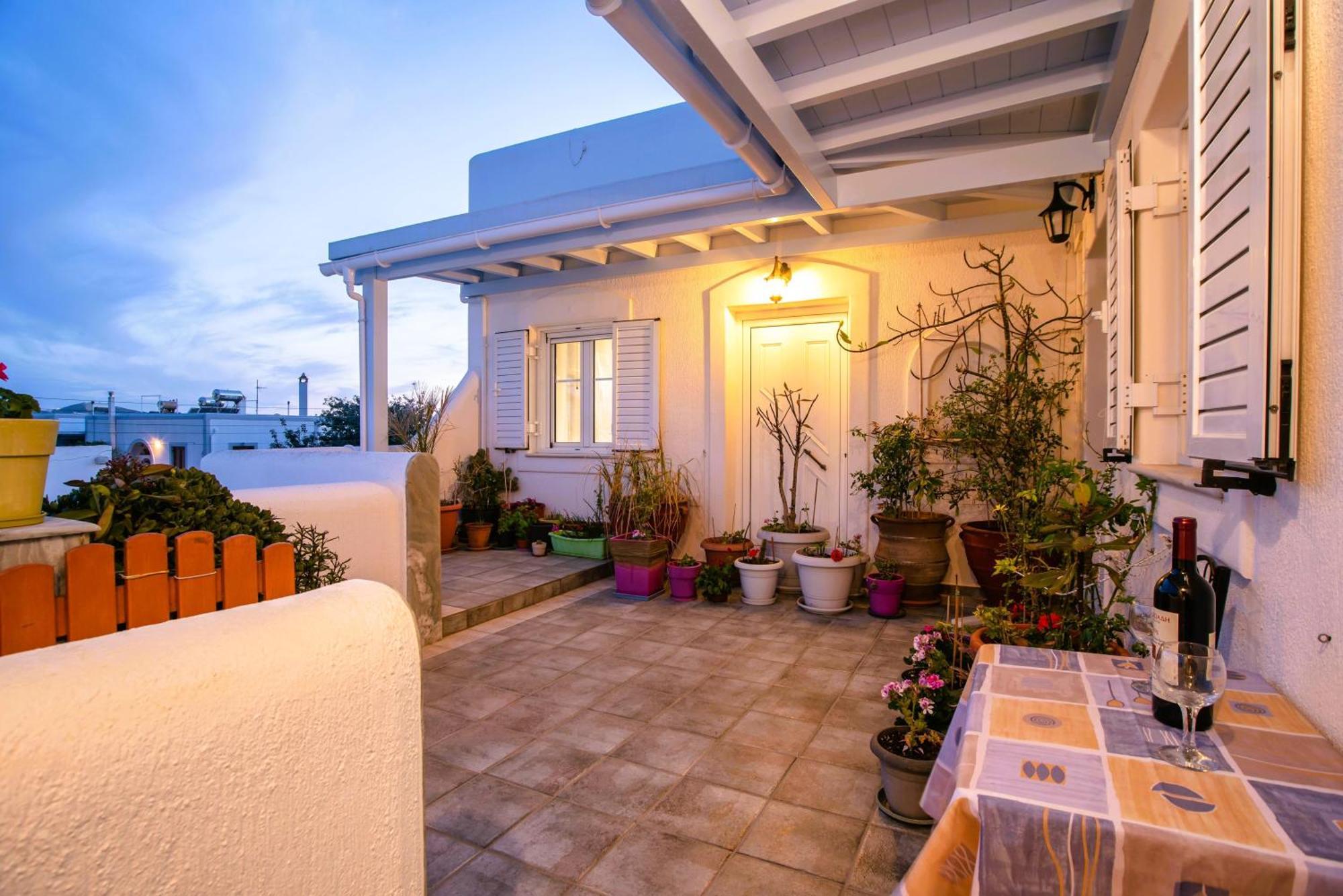 Kontaratos Studios & Apartments Páros Exterior foto