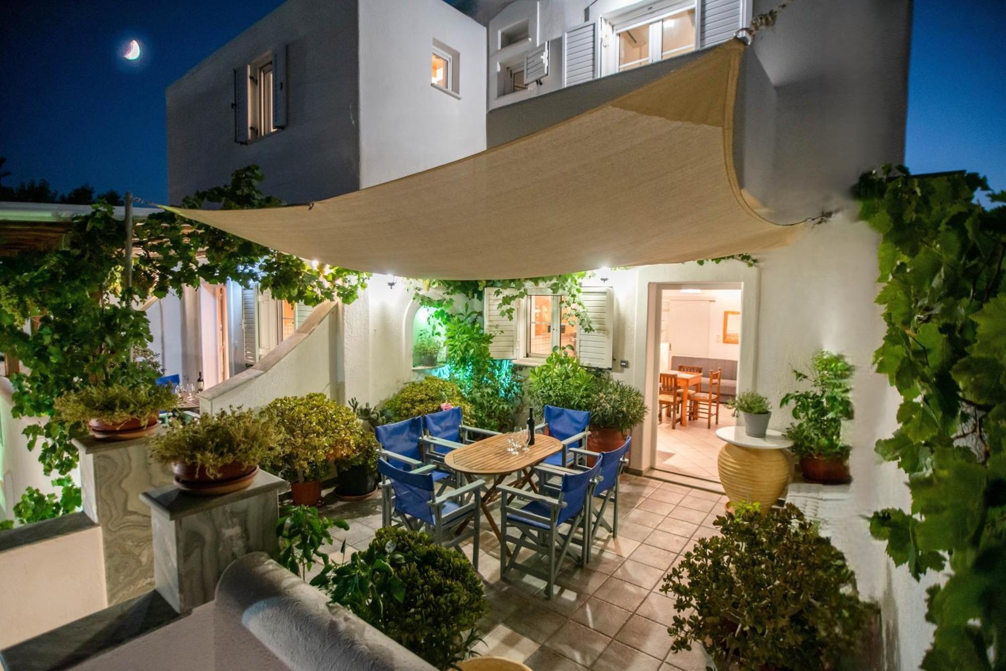 Kontaratos Studios & Apartments Páros Exterior foto